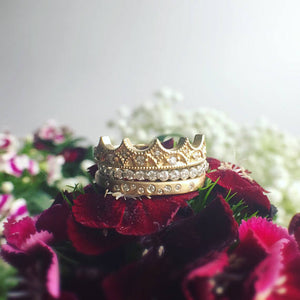 CROWNED RING