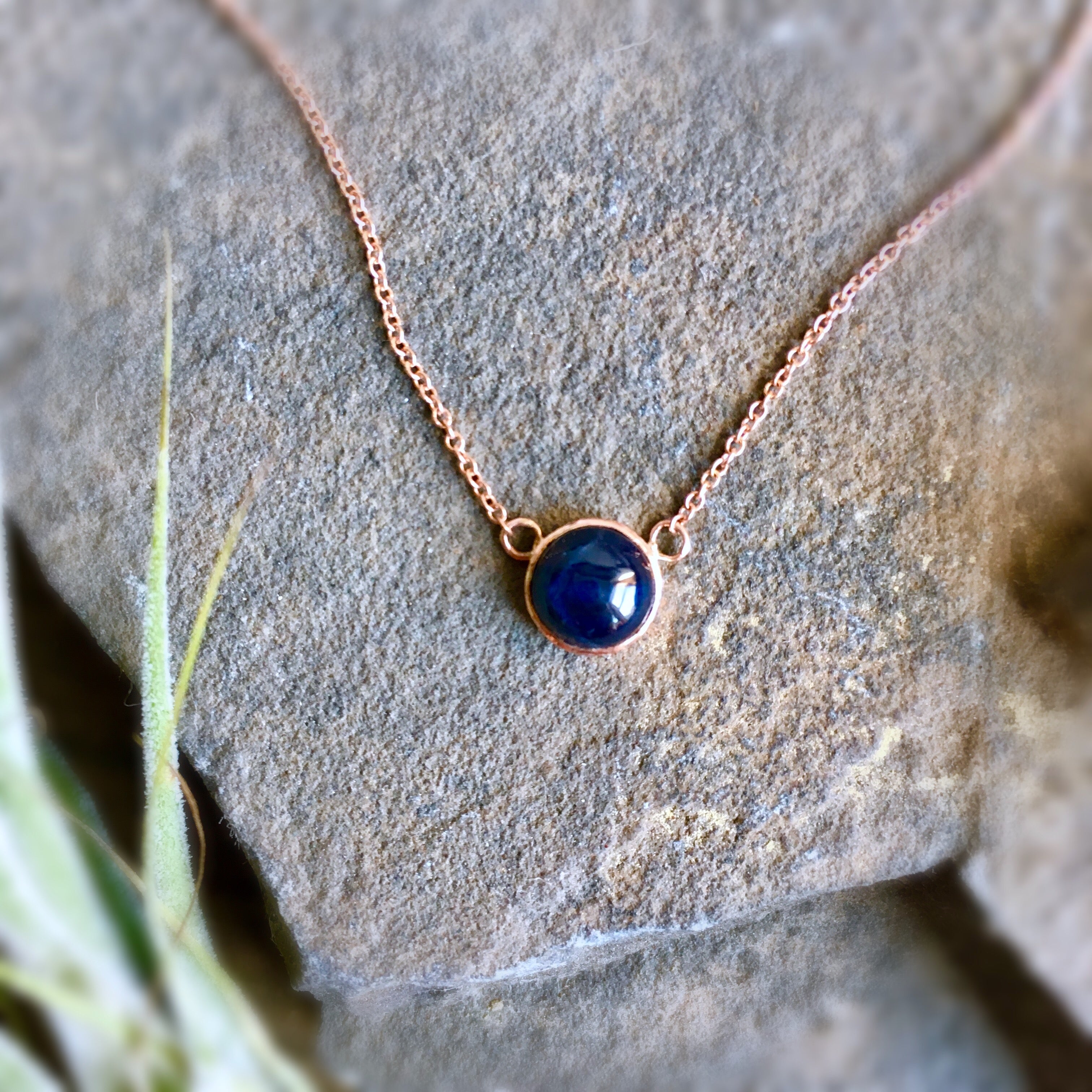 STAR SAPPHIRE + GOLD NECKLACE – Facets Of Earth