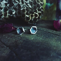 HONEYCOMB STUDS