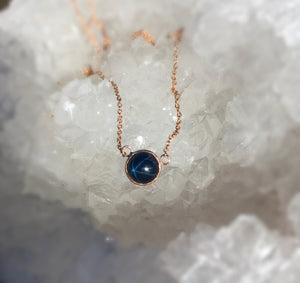 STAR SAPPHIRE + GOLD NECKLACE