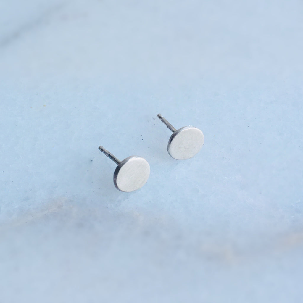 CIRCLE STUDS- 6MM OR 4MM