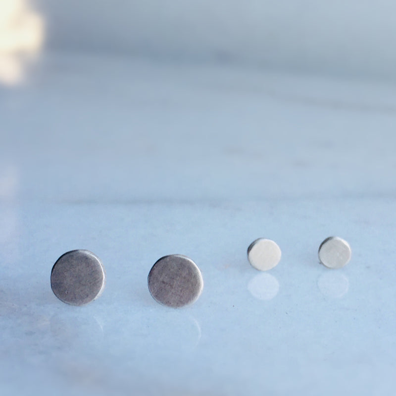 CIRCLE STUDS- 6MM OR 4MM