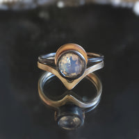 WANDERING LUNA RING